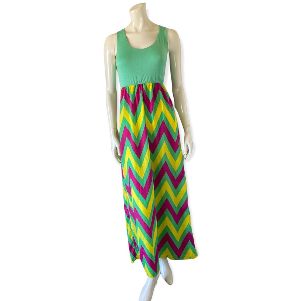 Tyche Chevron print maxi dress medium